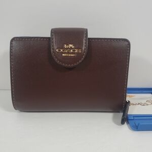 NWT COACH CR791 Women’s Medium Corner Zip Wallet Refined Leather Gold/Maple